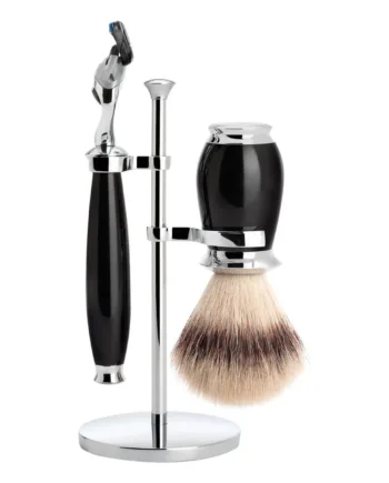 Mühle Shaving Barbersæt Med Fusion Skraber  Silvertip Fibreâ  Barberkost Og Holder  Purist  Sort Kunstharpiks