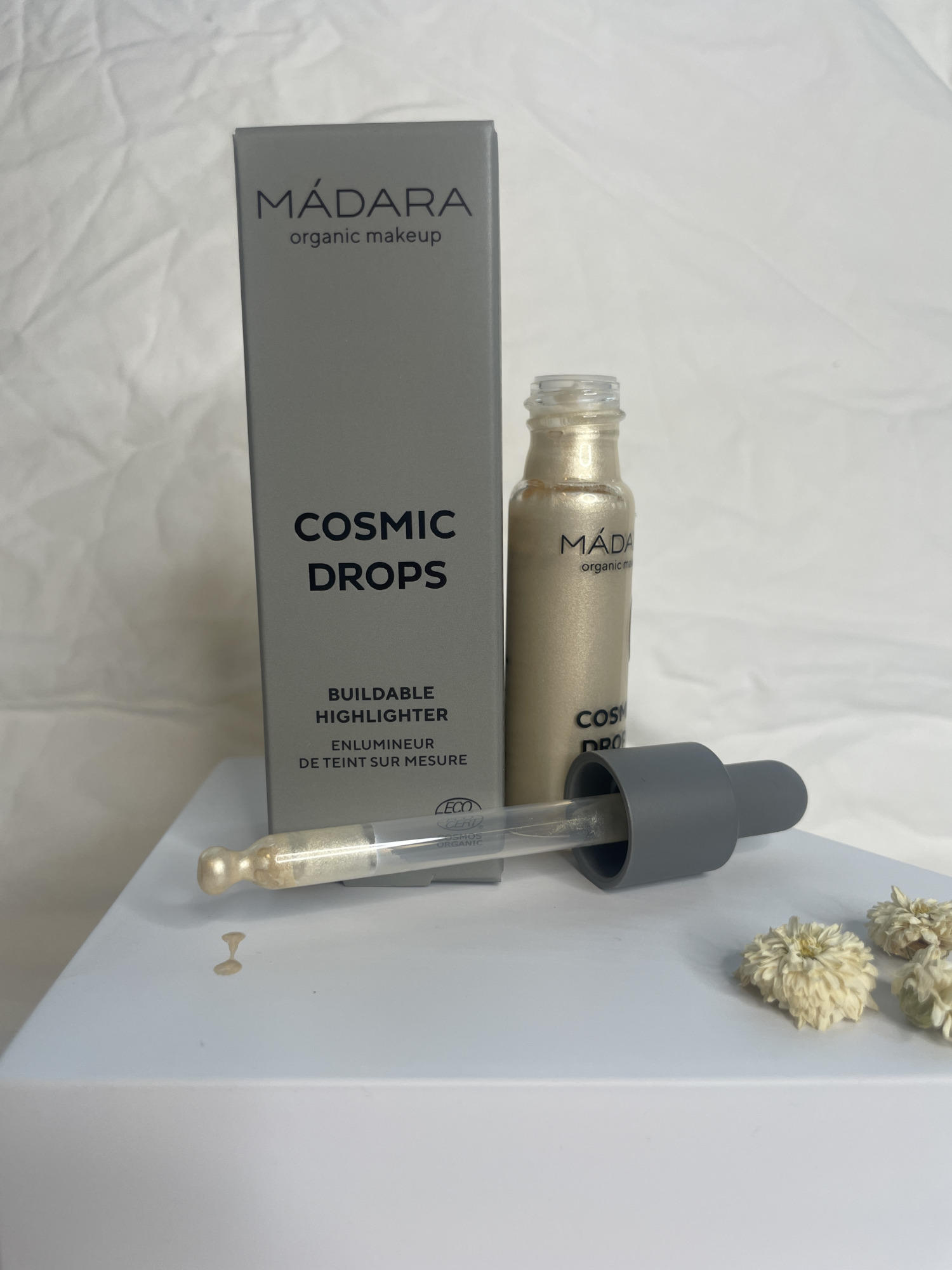 Madara Cosmic Drops Buildable Highlighter     Naked Chromosphere